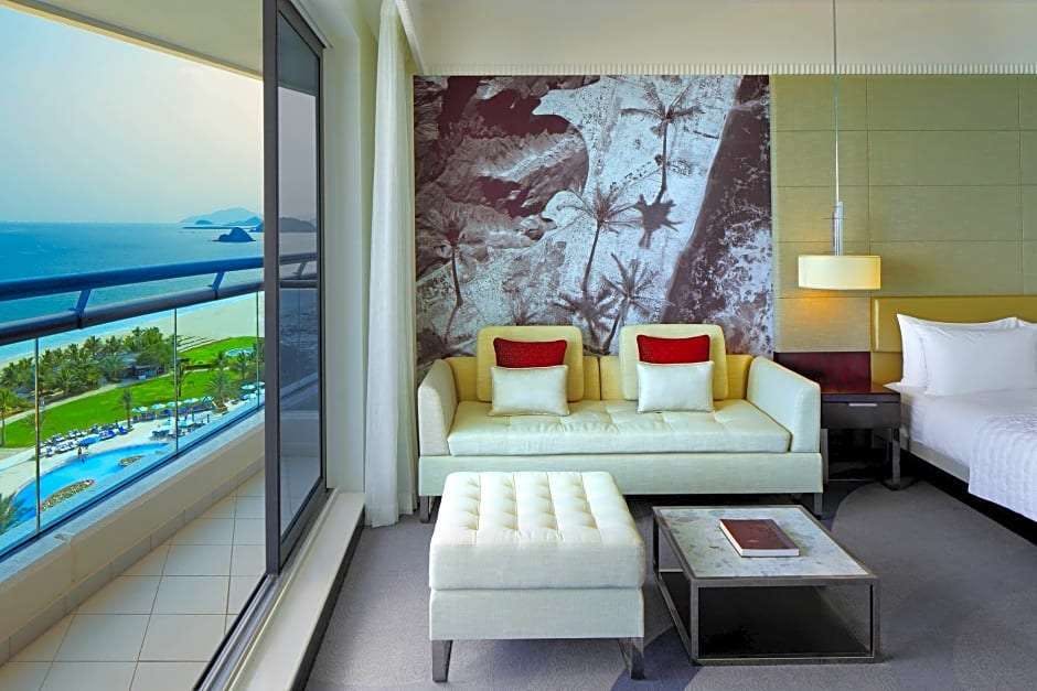 Hotel Le Meridien Al Aqah Beach Resort photo 5