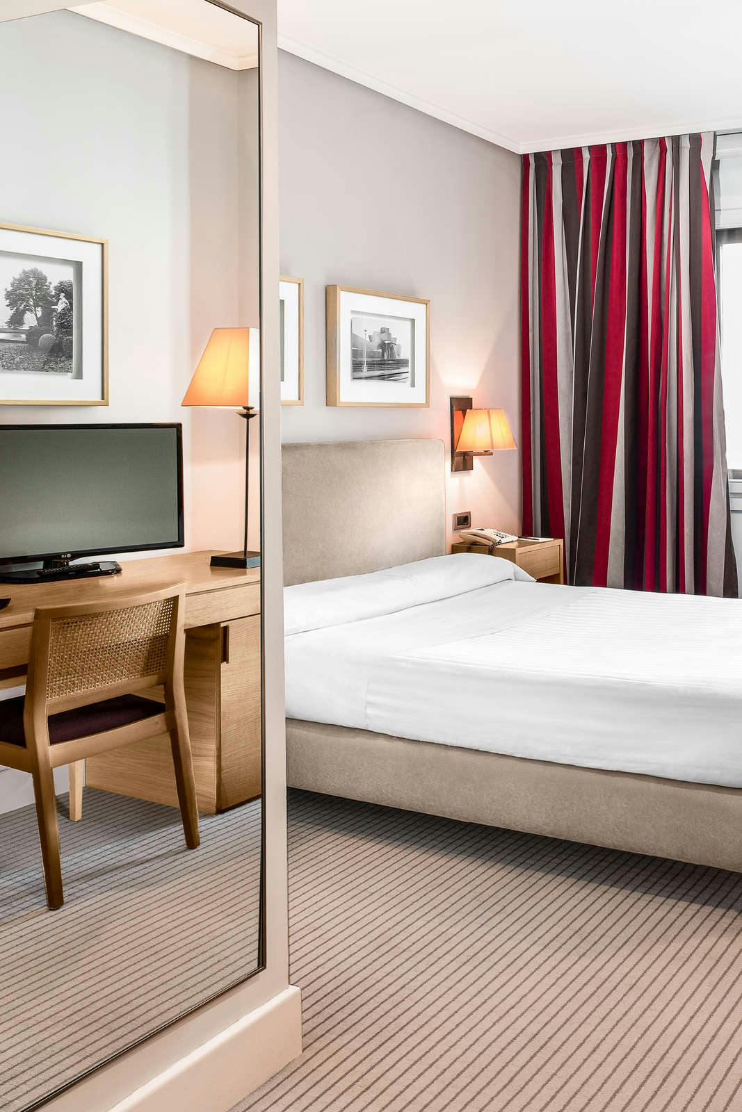 Hotel Hotel Ercilla photo 2