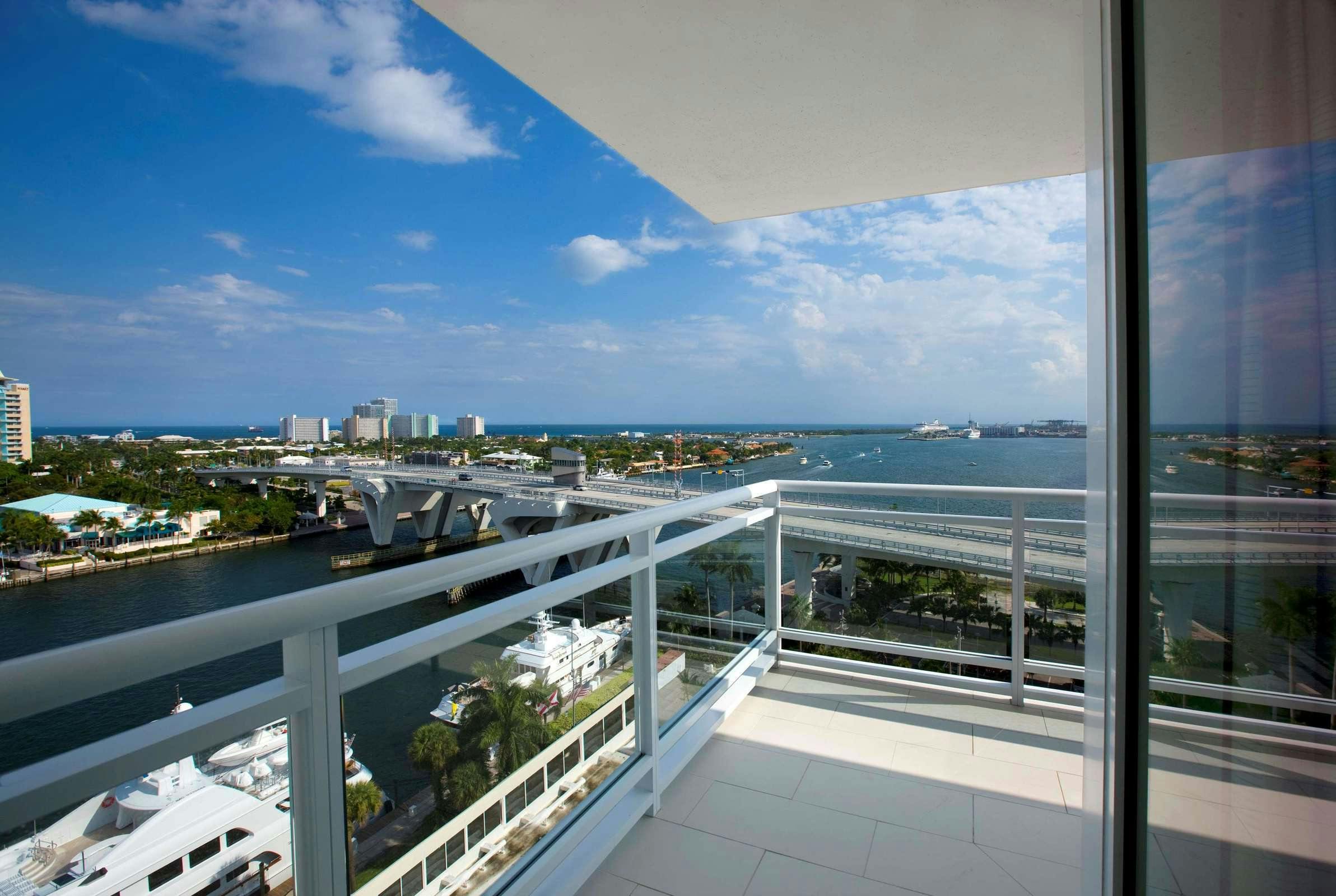 Hotel Hilton Fort Lauderdale Marina photo 1