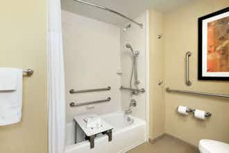Hotel Hampton Inn & Suites Charles Town photo 4