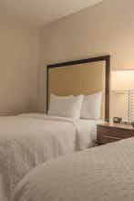 Hotel Embassy Suites By Hilton Milwaukee Brookfield photo 2