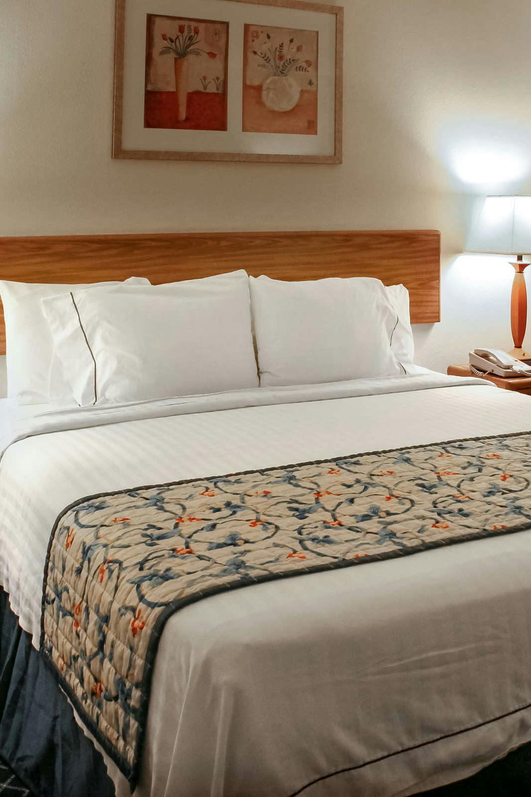 Fairfield Inn Suites By Marriott Arlington Six Flags Arlington