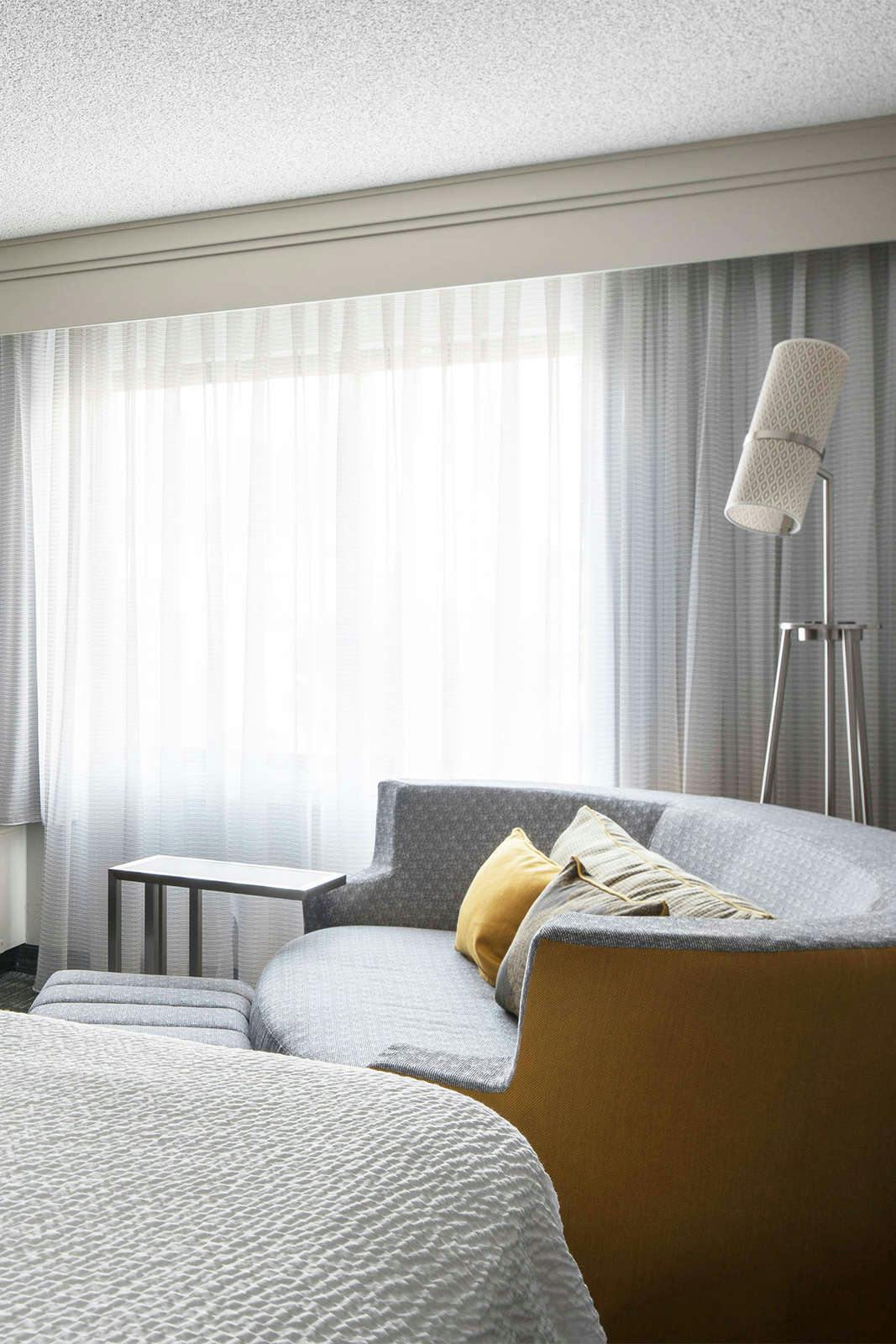 Hotel Sonesta Select Huntington Beach Fountain Valley photo 3