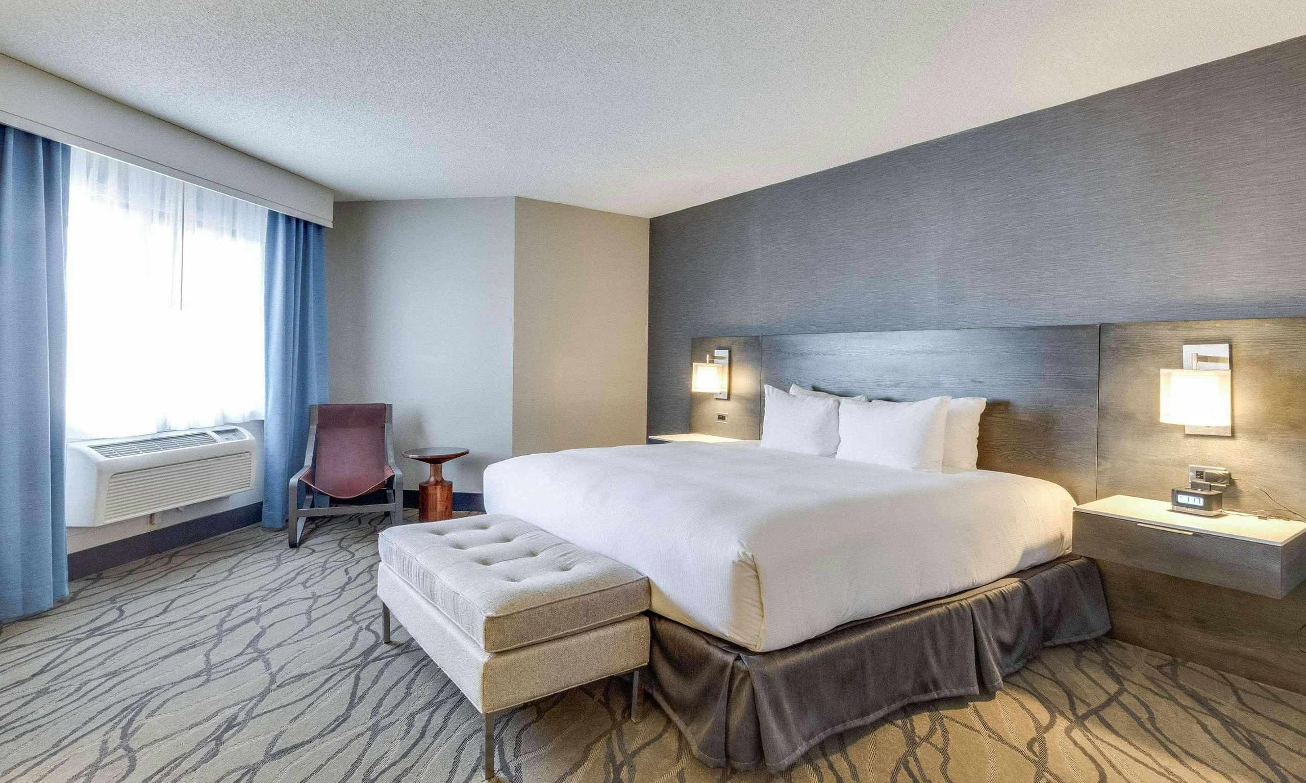 Hotel Doubletree by Hilton Hotel Racine Harbourwalk photo 1