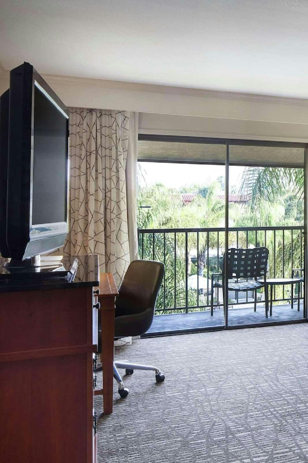 Hotel DoubleTree by Hilton Hotel Ontario Airport photo 2