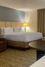 Hotel Sonesta Simply Suites Chicago Waukegan photo 2
