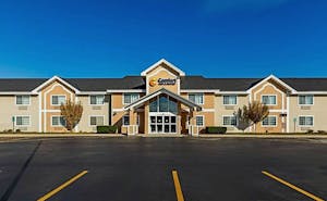 Comfort Inn & Suites Jackson - West Bend