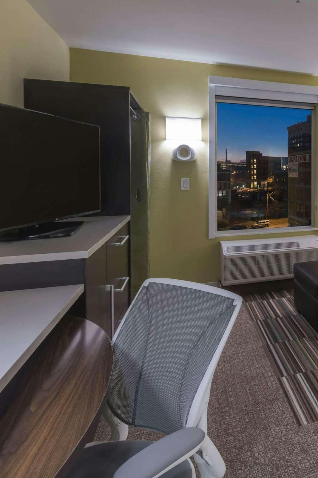 Hotel Home2 Suites Kansas City Downtown photo 2