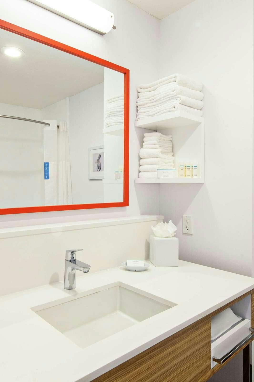 Hotel Hampton Inn & Suites Chino Hills photo 2