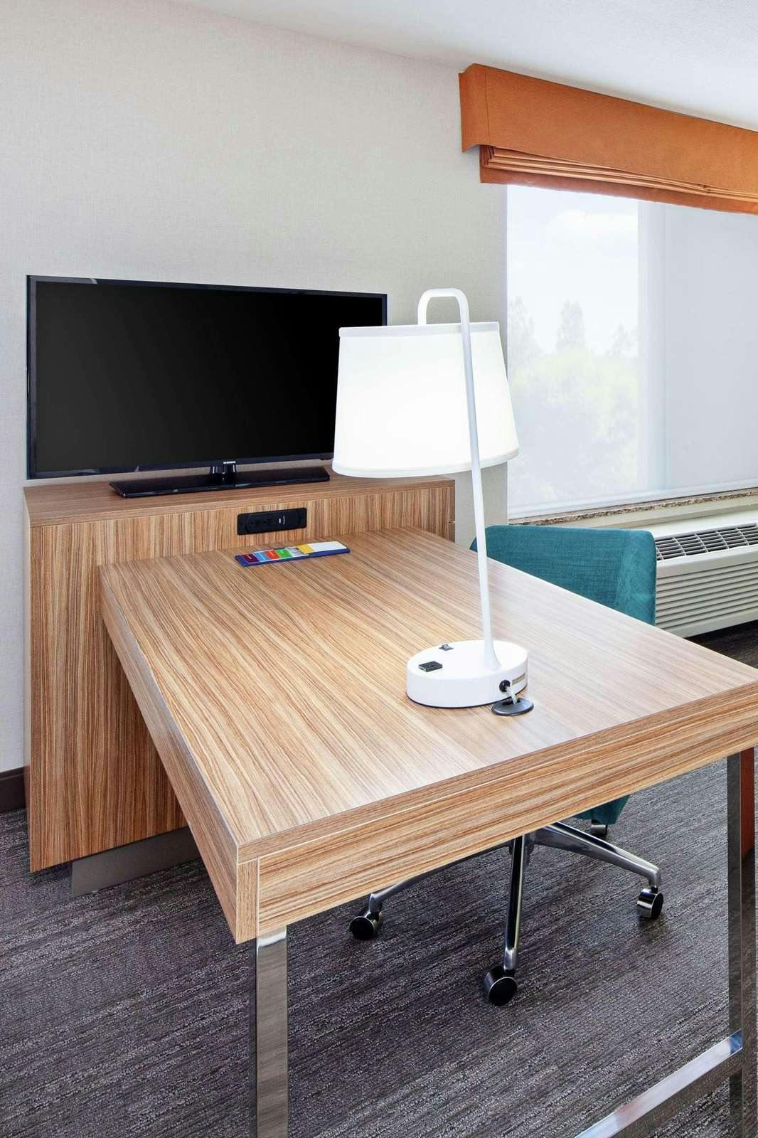 Hotel Hampton Inn & Suites Chino Hills photo 4