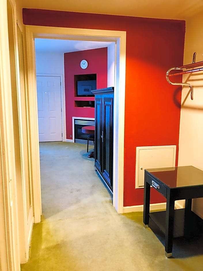 Hotel Orca Inn Suites photo 5