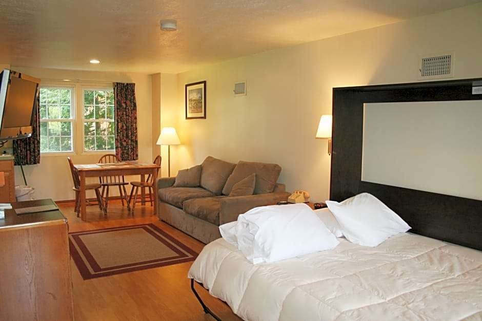 Hotel Blue Spruce Motel & Townhouses photo 3