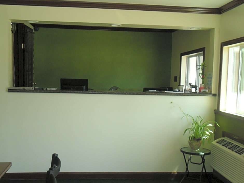 Hotel Pilgrim Inn & Cottages photo 1