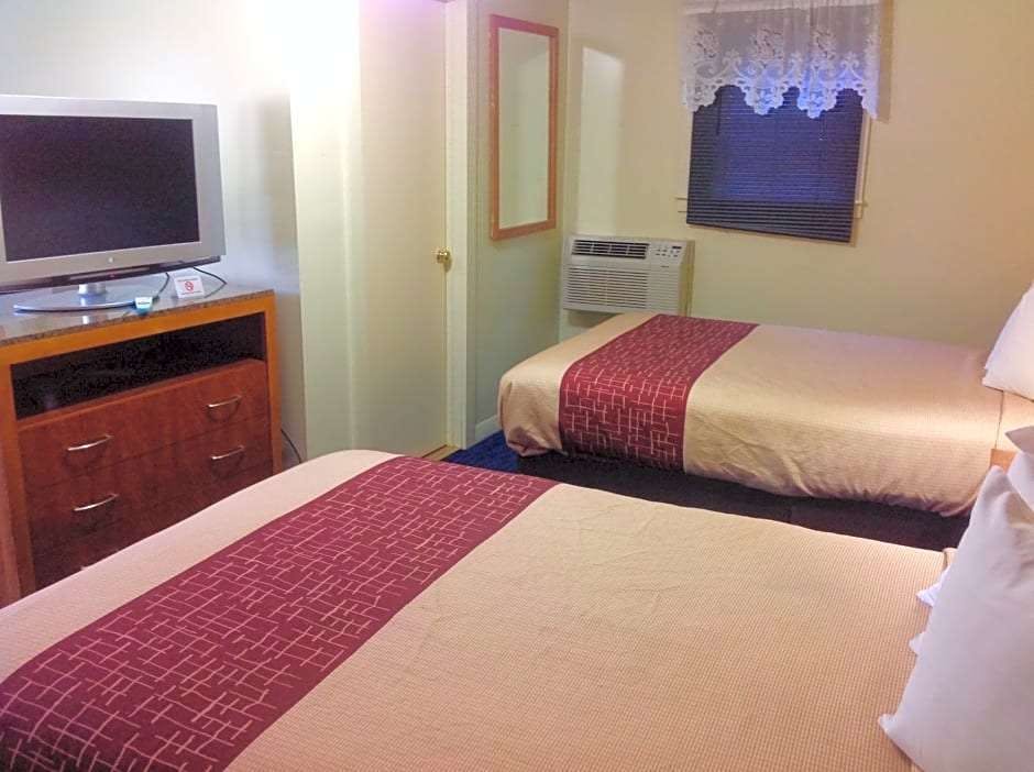 Hotel Pilgrim Inn & Cottages photo 5