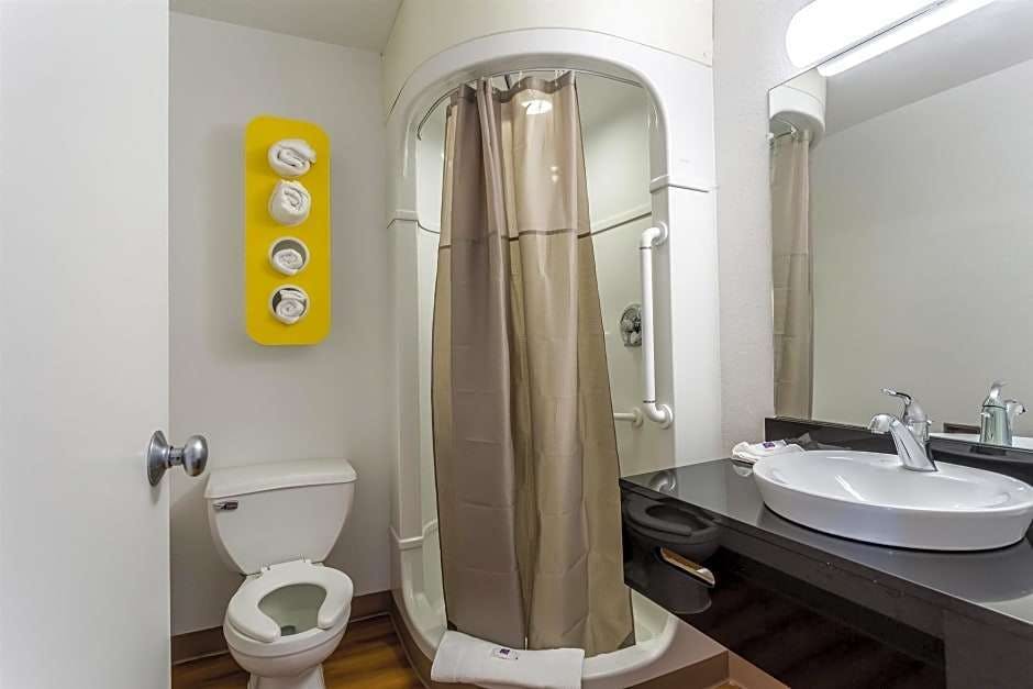 Hotel Motel 6 Blythe, CA photo 5