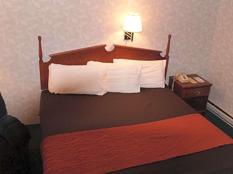 Hotel Bangor Motor Inn &amp; Conference Center photo 2