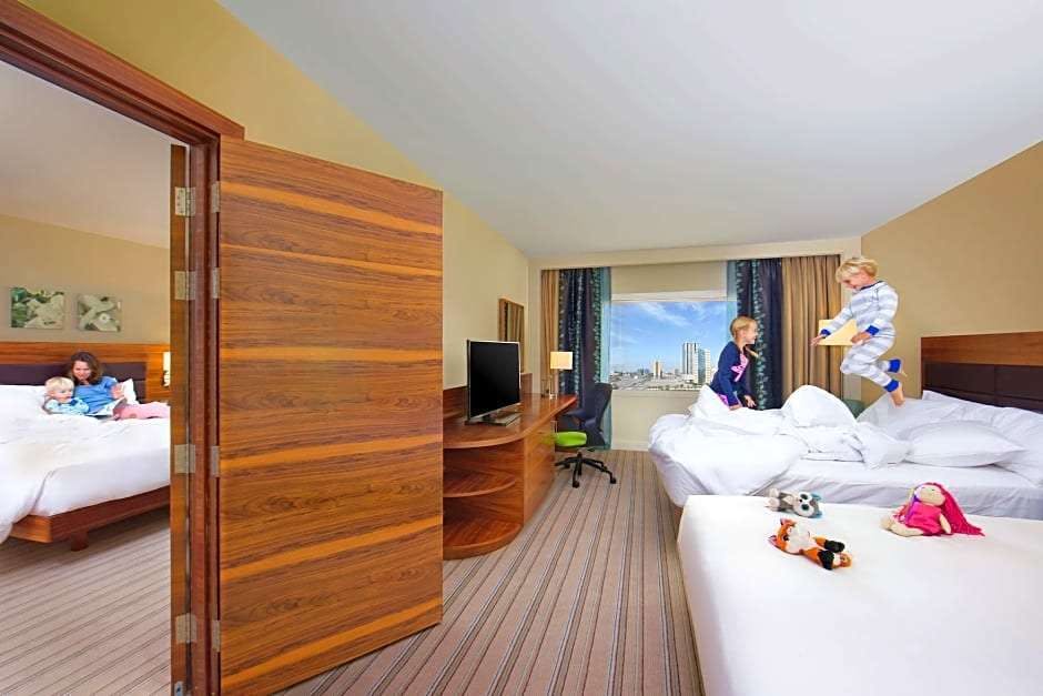 Hotel Hilton Garden Inn Ras Al Khaimah photo 5