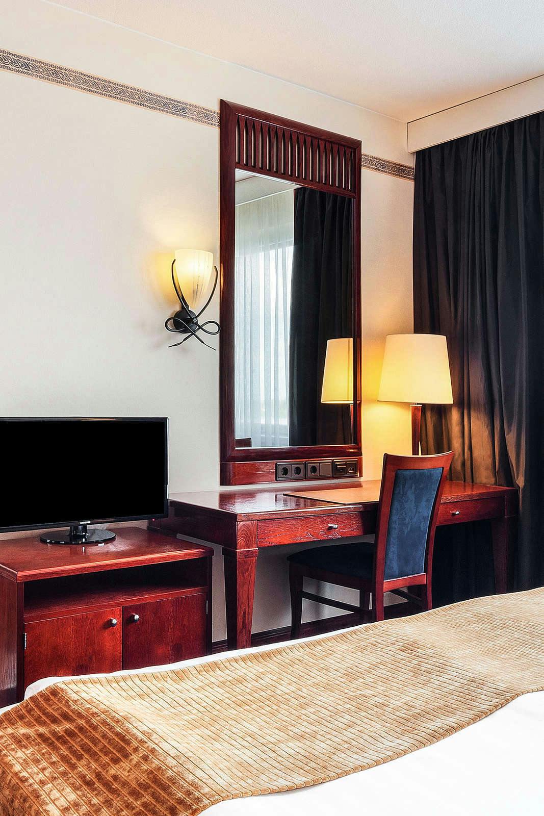 Hotel Holiday Inn Helsinki Exhibition & Convention Center photo 3