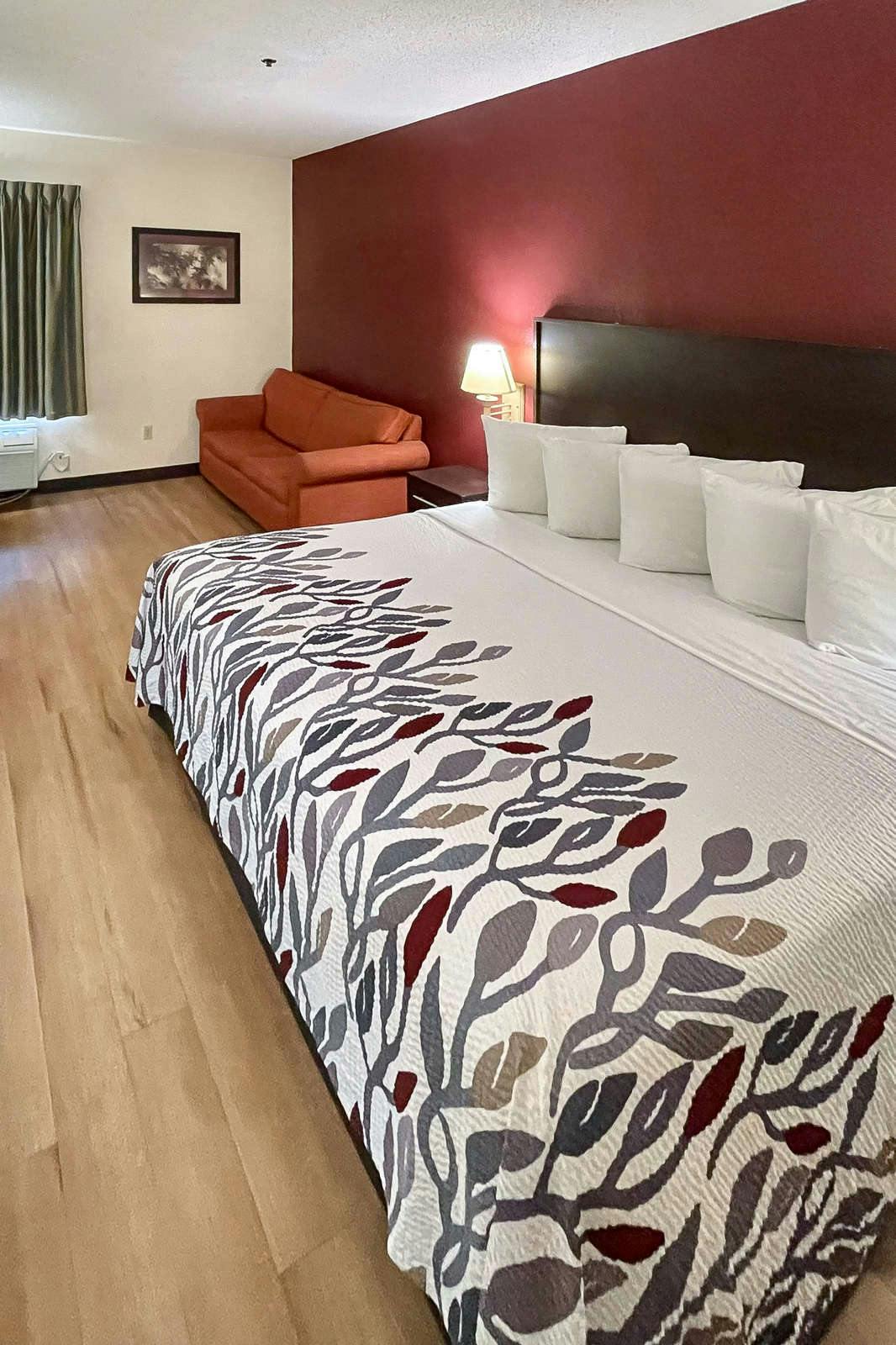 Hotel Red Roof Inn Clyde photo 3