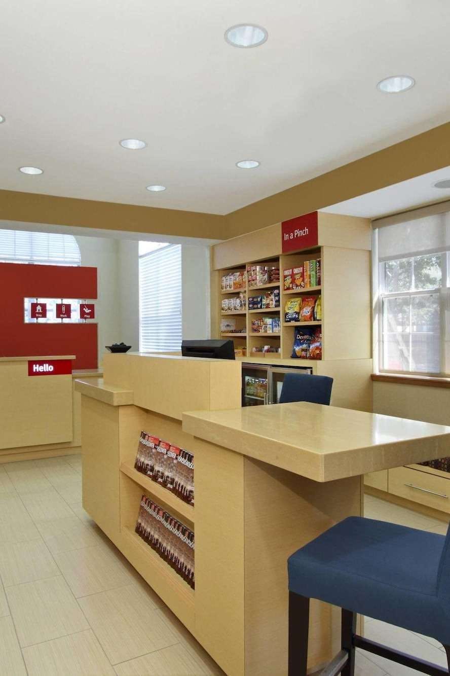 Hotel TownePlace Suites by Marriott San Jose Cupertino photo 4