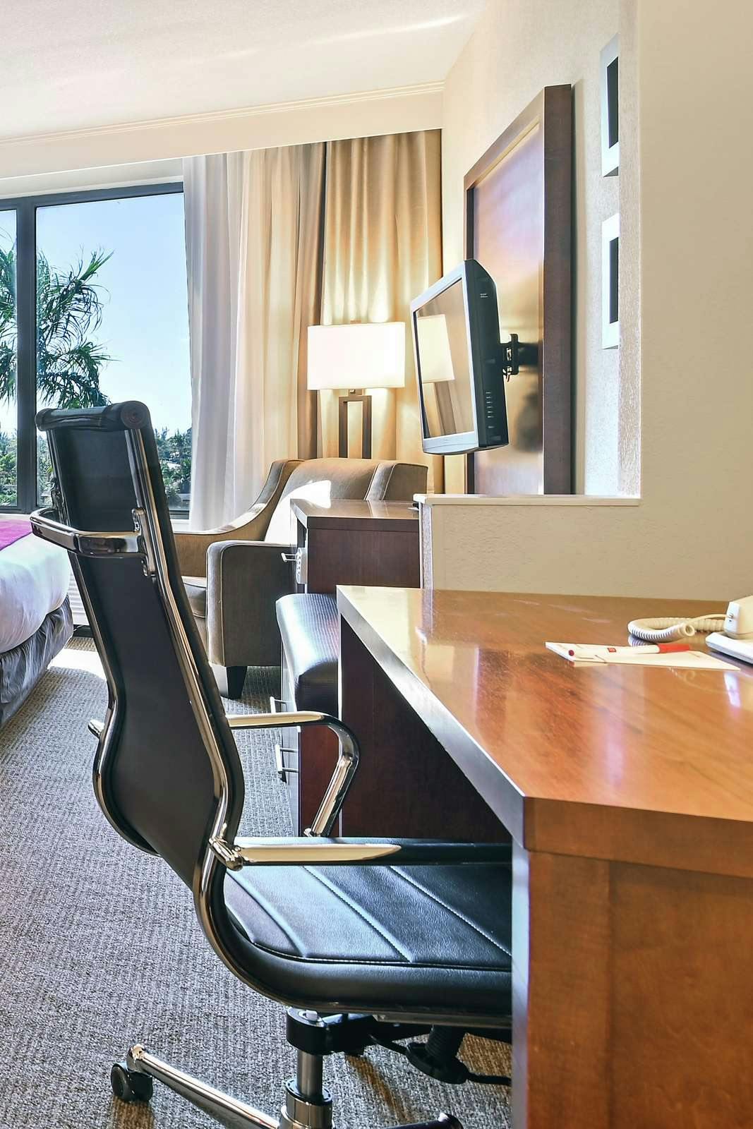 Hotel Comfort Suites Miami - Kendall photo 3