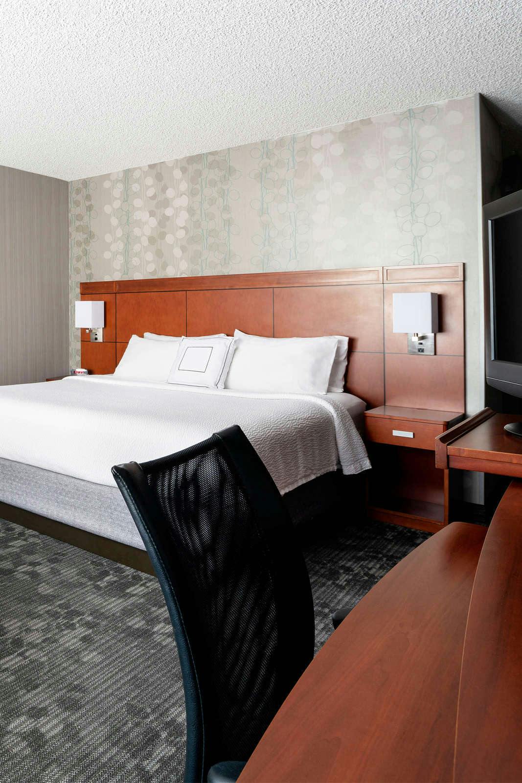 Hotel Sonesta Select Camarillo photo 2