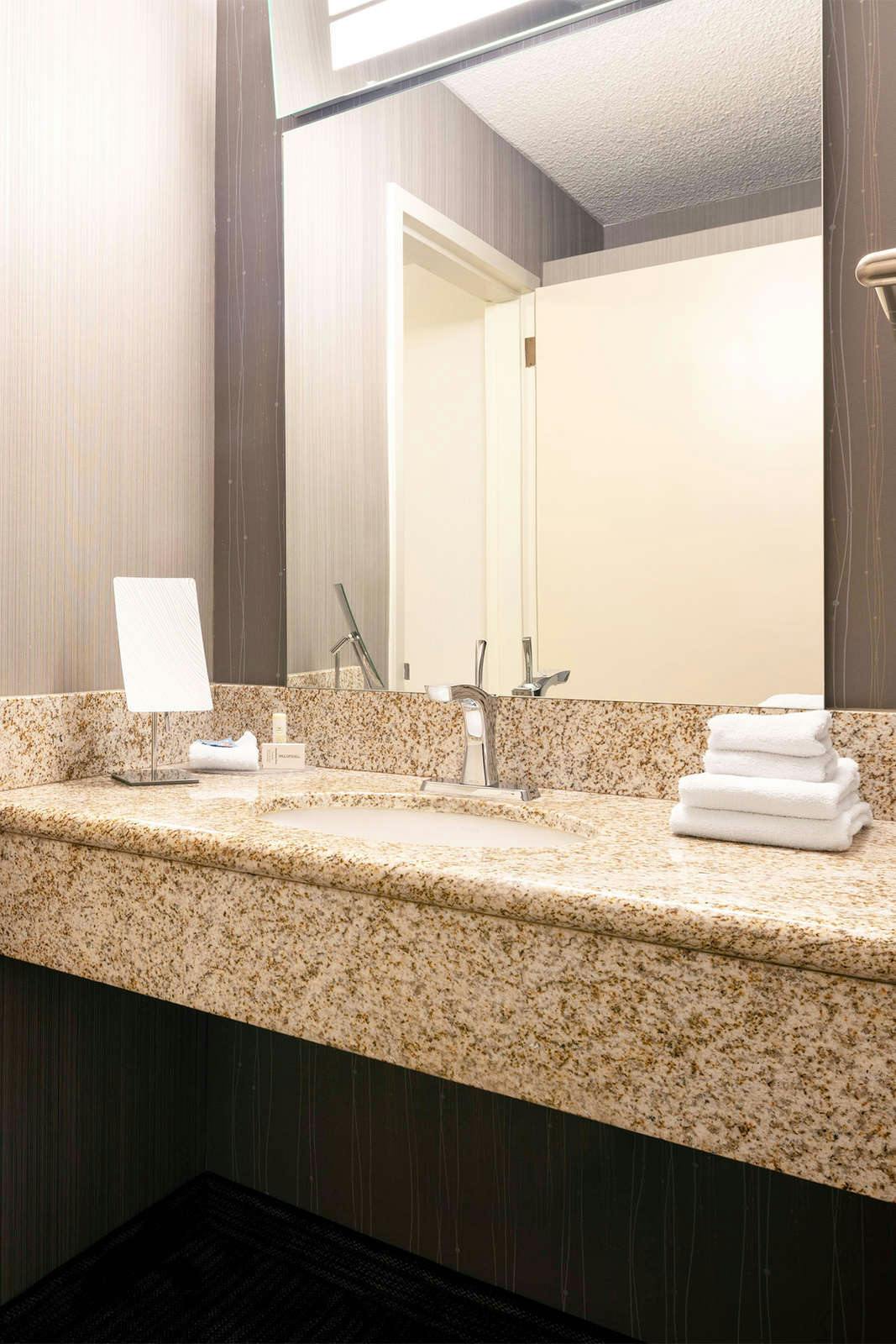 Hotel Sonesta Select Camarillo photo 4