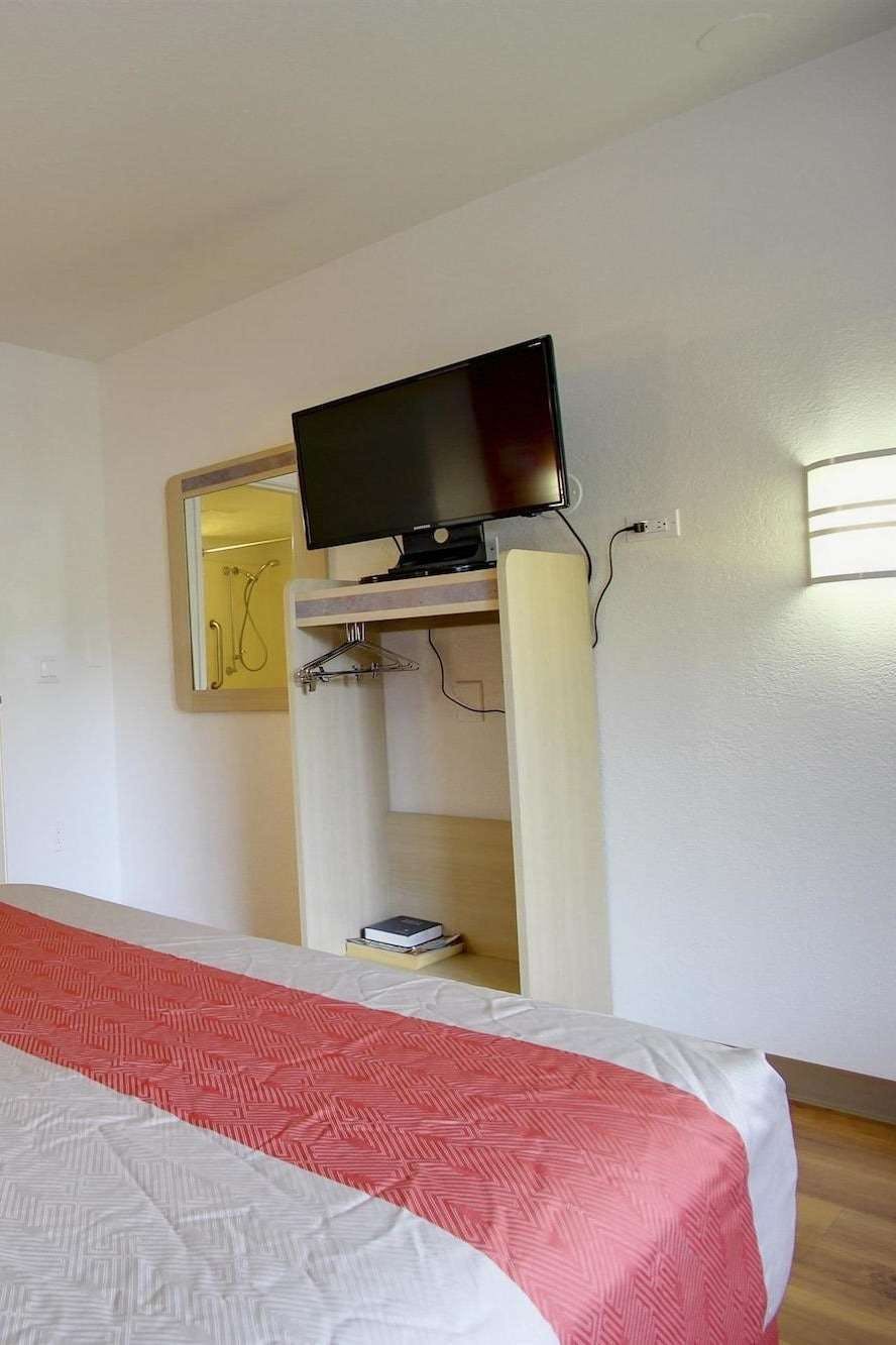 Hotel Motel6 Lantana/West Palm Beach, FL photo 2