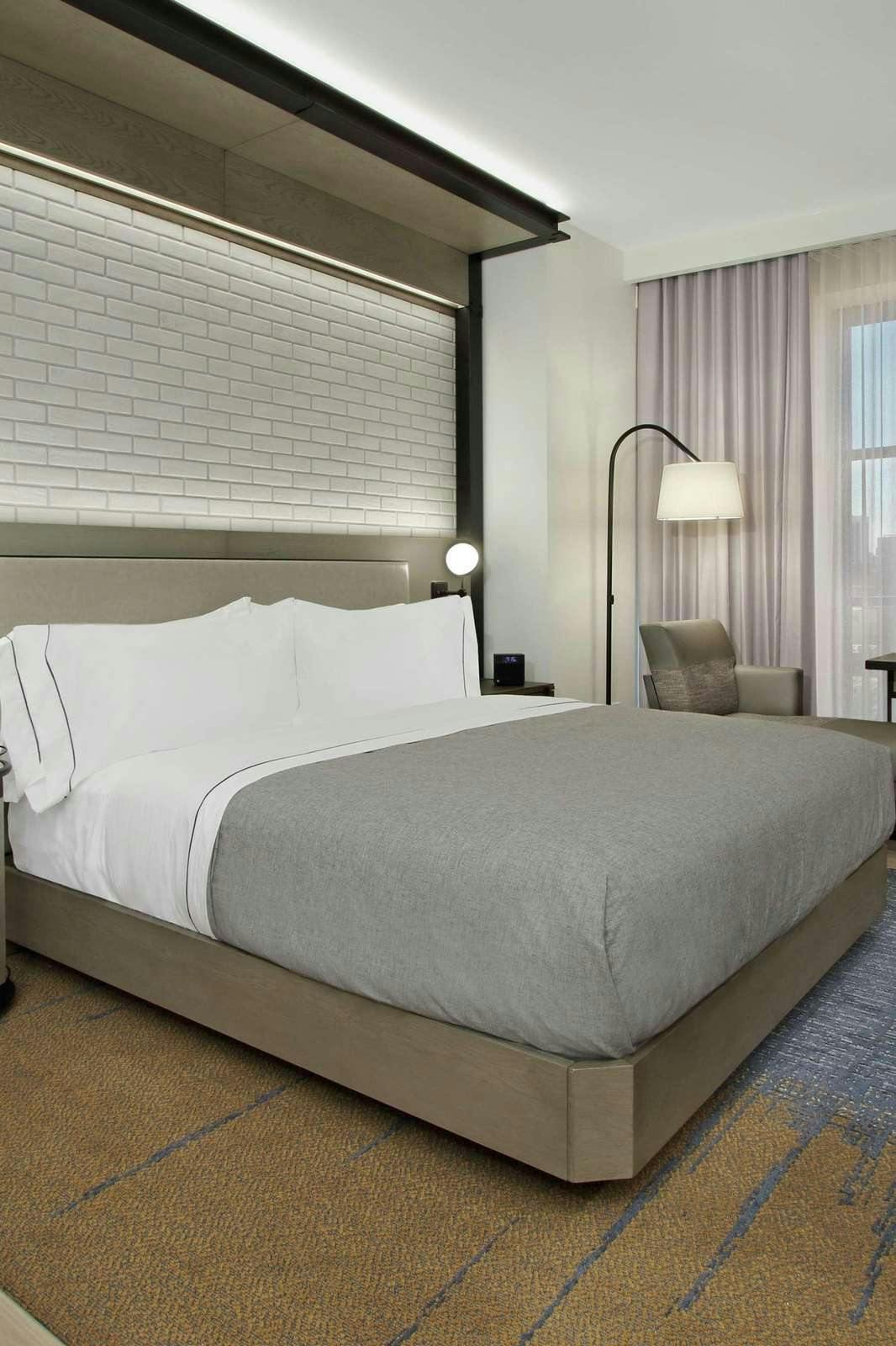 Hotel Canopy By Hilton Columbus Downtown Short North photo 1