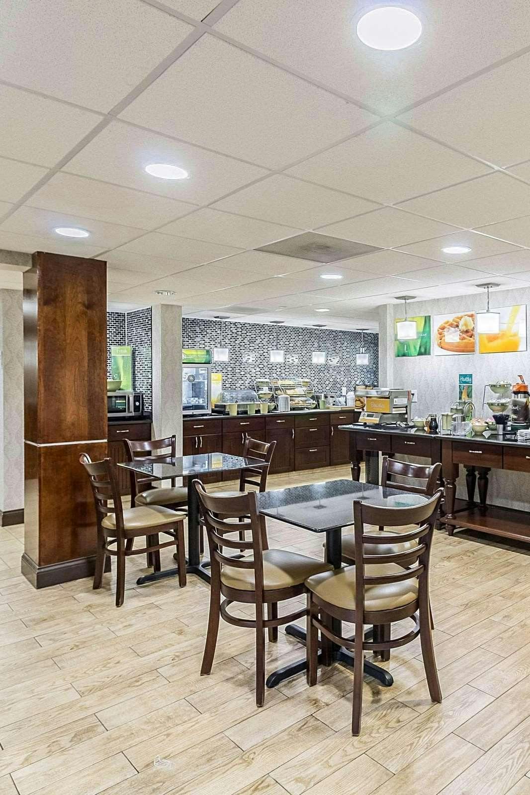 Hotel Quality Inn & Suites Arden Hills - Saint Paul North photo 5