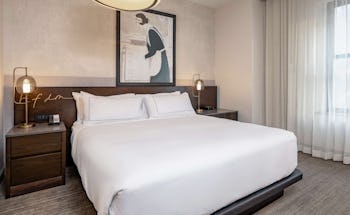 Hotel Fort Des Moines, Curio Collection by Hilton