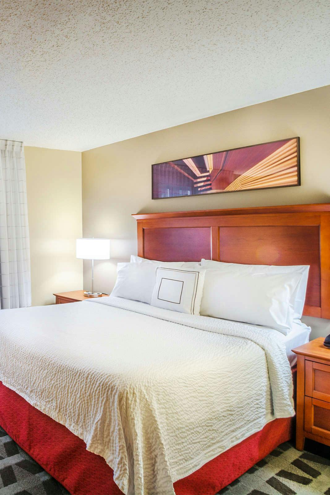 Hotel TownePlace Suites Baltimore BWI photo 1