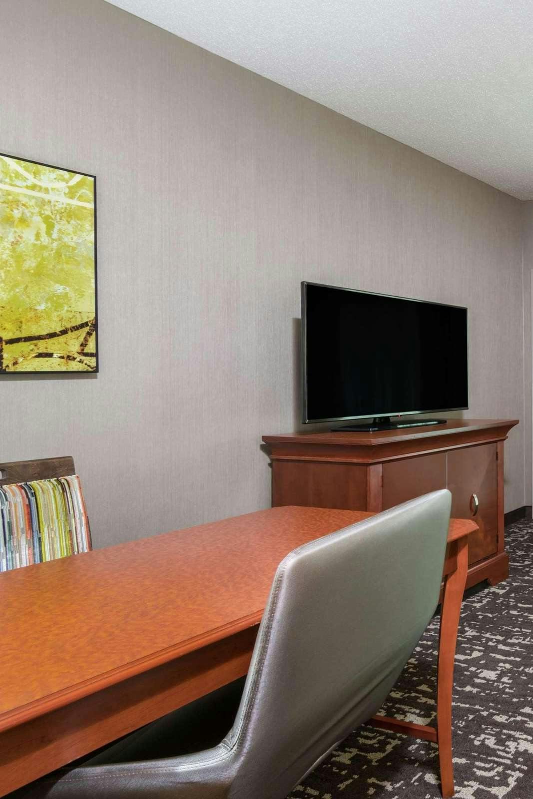 Hotel Embassy Suites by Hilton St. Louis St. Charles photo 2