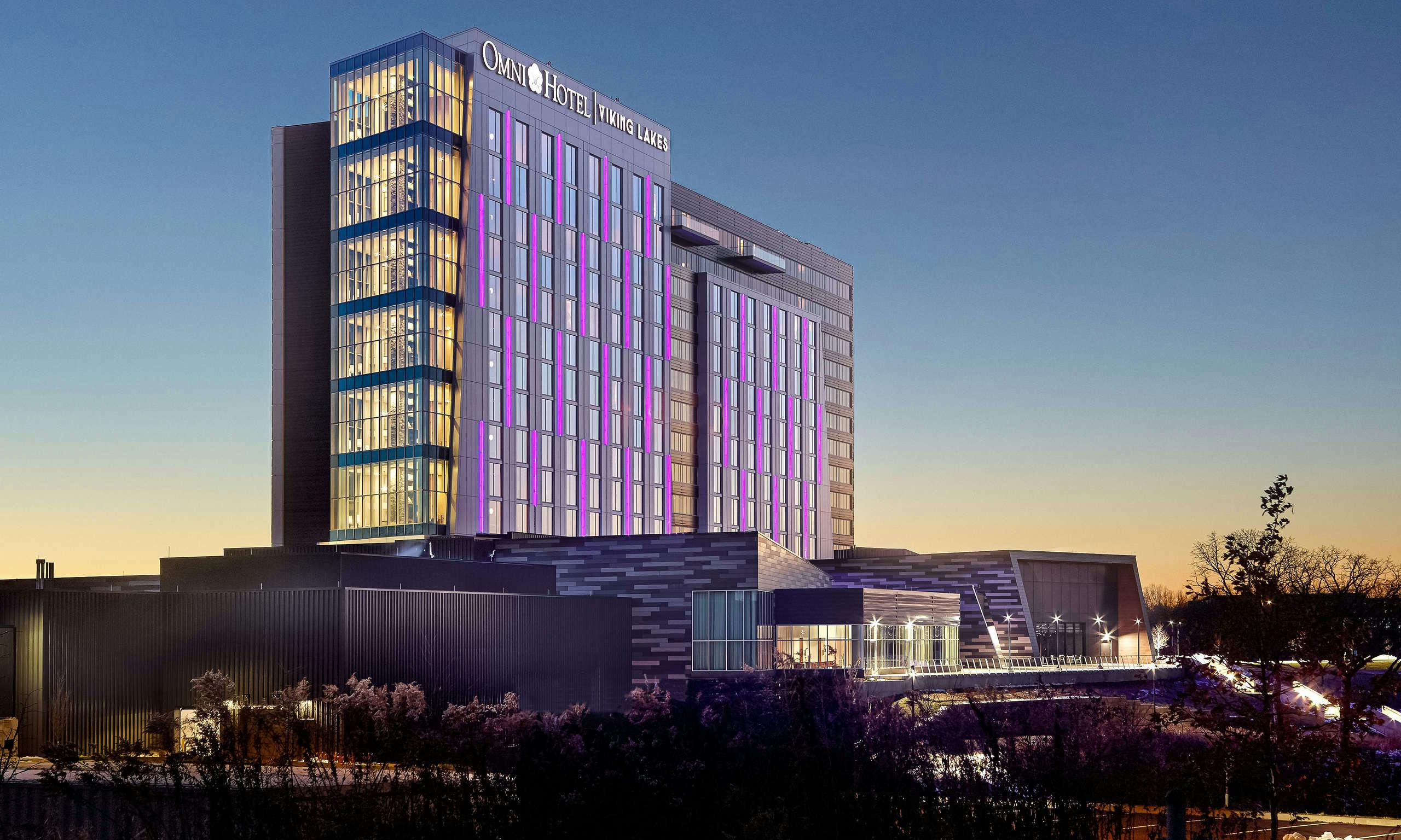 Omni Viking Lakes Hotel