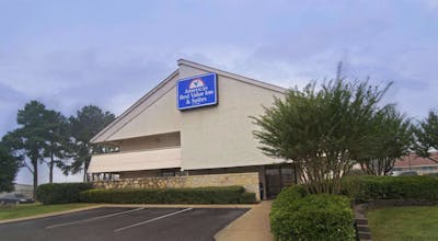 Americas Best Value Inn & Suites Little Rock at Scott Hamilton Drive