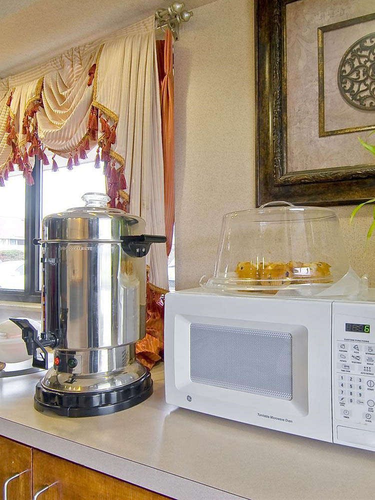 Hotel Americas Best Value Inn & Suites Little Rock at Scott Hamilton Drive photo 3