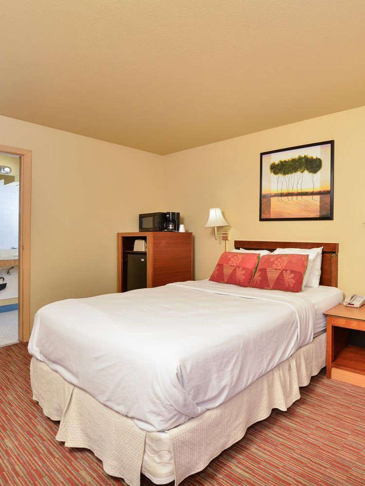 Hotel Americas Best Value Inn Lakewood Tacoma S photo 1