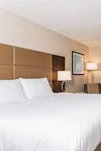 Hotel DoubleTree by Hilton Pleasant Prairie photo 2