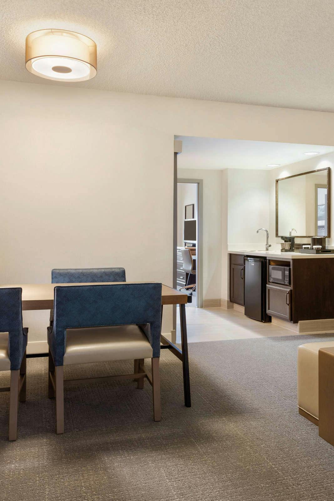 Hotel Embassy Suites Monterey Bay - Seaside photo 5