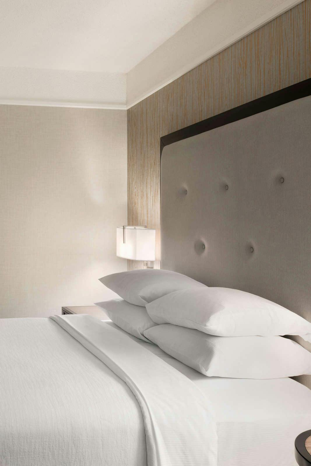 Hotel Embassy Suites by Hilton Irvine-Orange County Airport photo 2