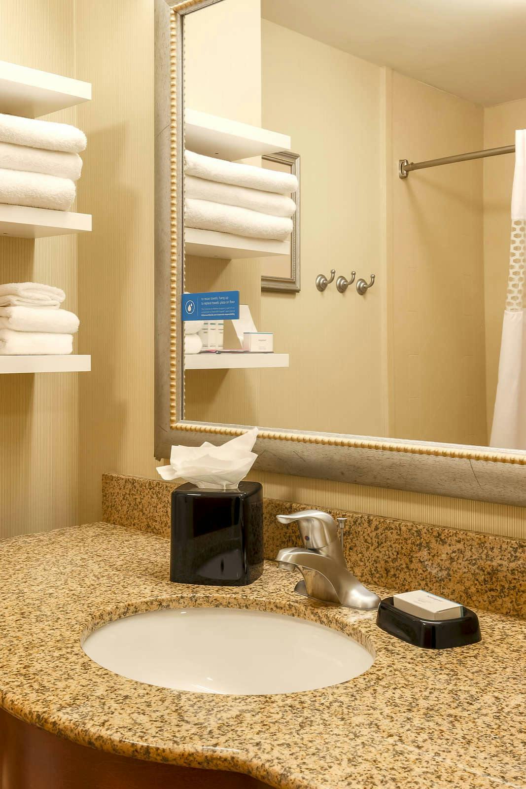 Hotel Hampton Inn and Suites Providence Smithfield photo 4