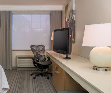 Hilton Garden Inn Bakersfield Bakersfield Hoteltonight