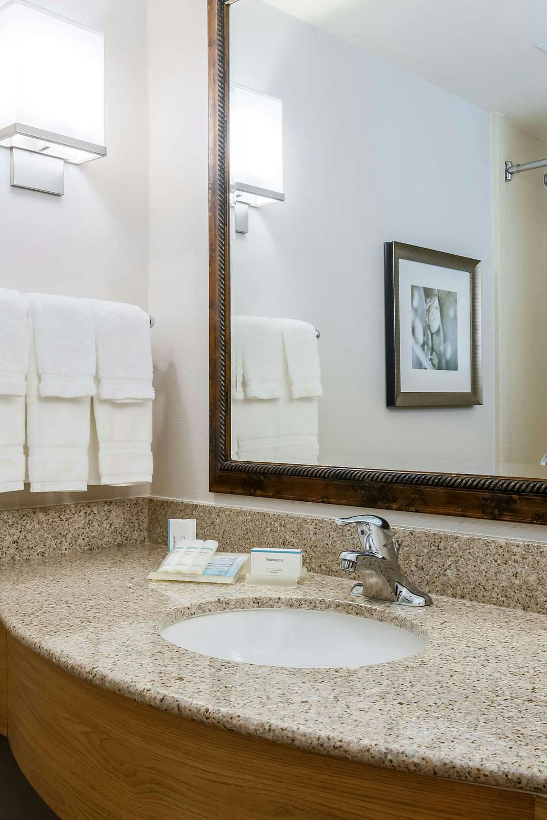 Hilton Garden Inn Bakersfield Bakersfield Hoteltonight