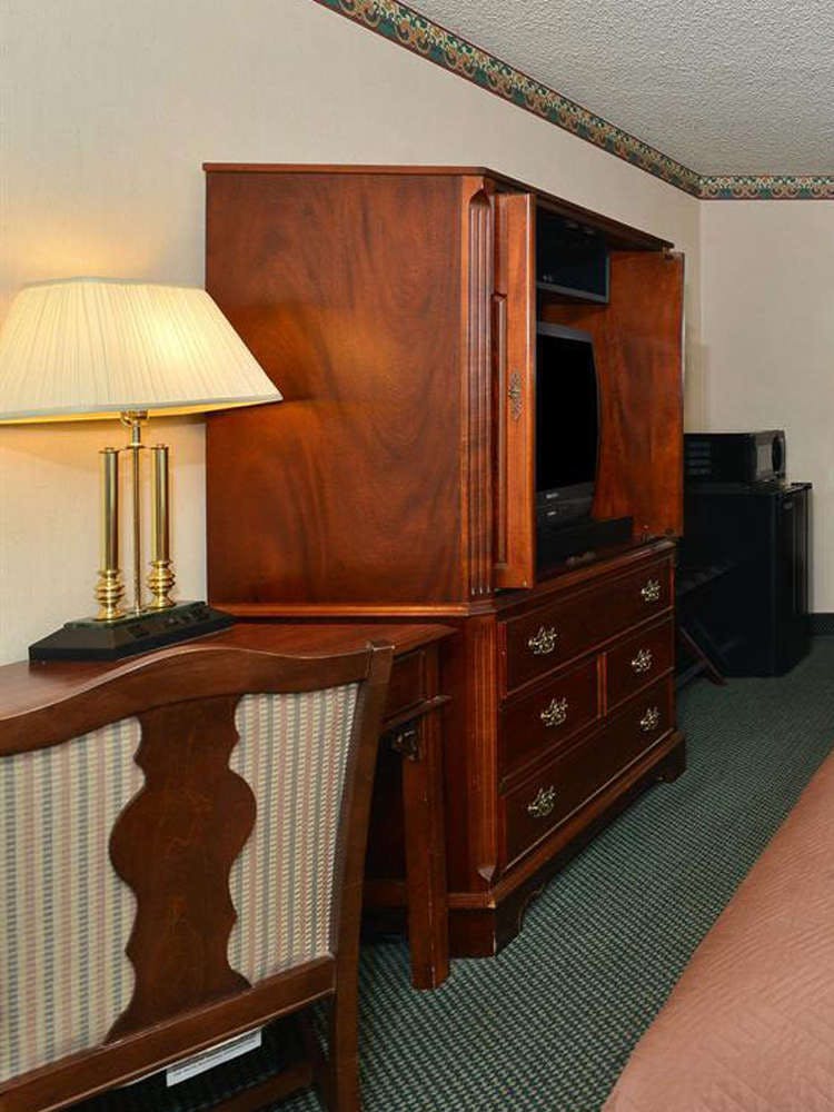 Hotel Americas Best Value Inn Fredericksburg N photo 3