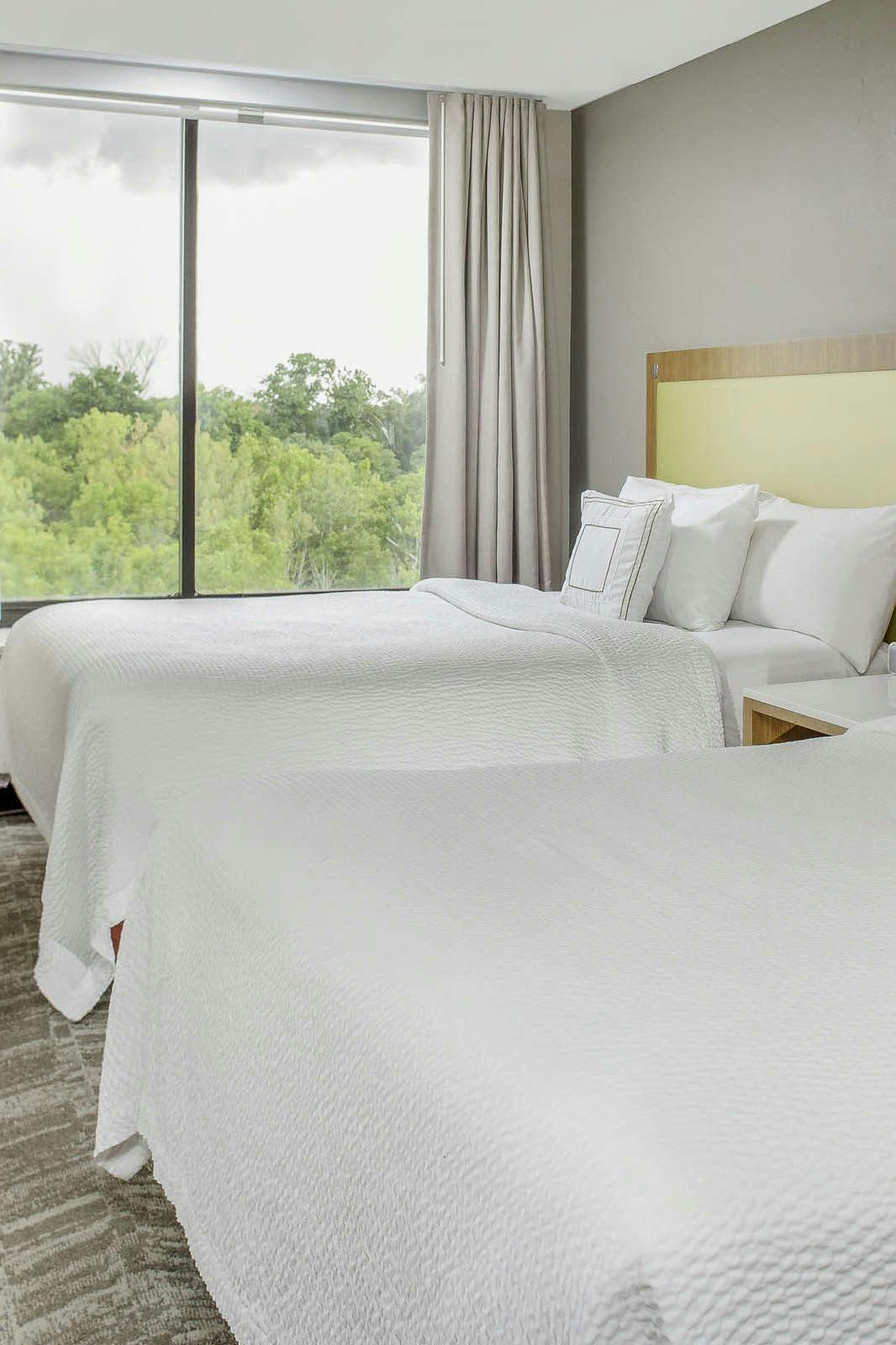 Hotel SpringHill Suites Cincinnati North/Forest Park photo 2