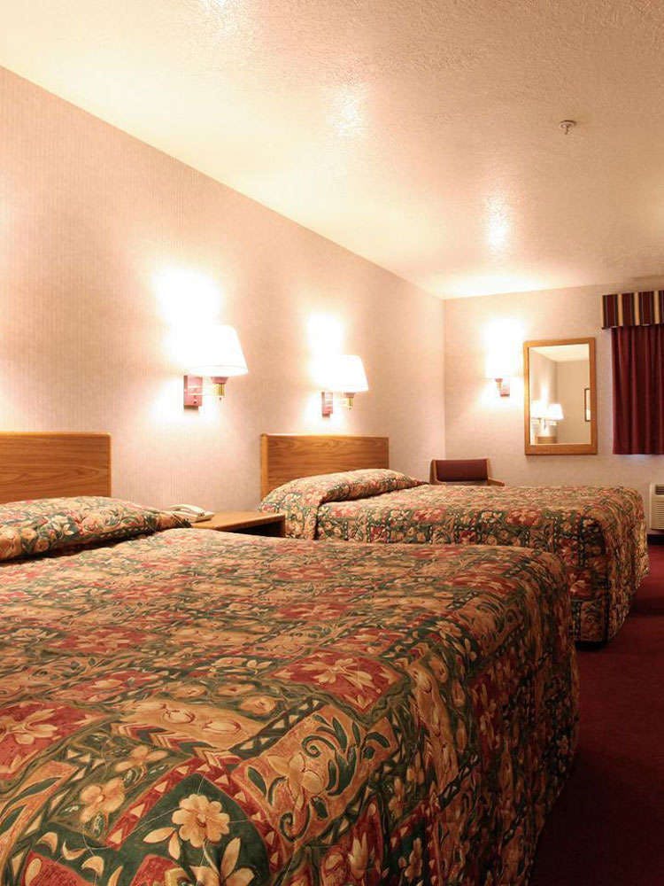 Hotel Americas Best Value Inn Cedar City photo 2