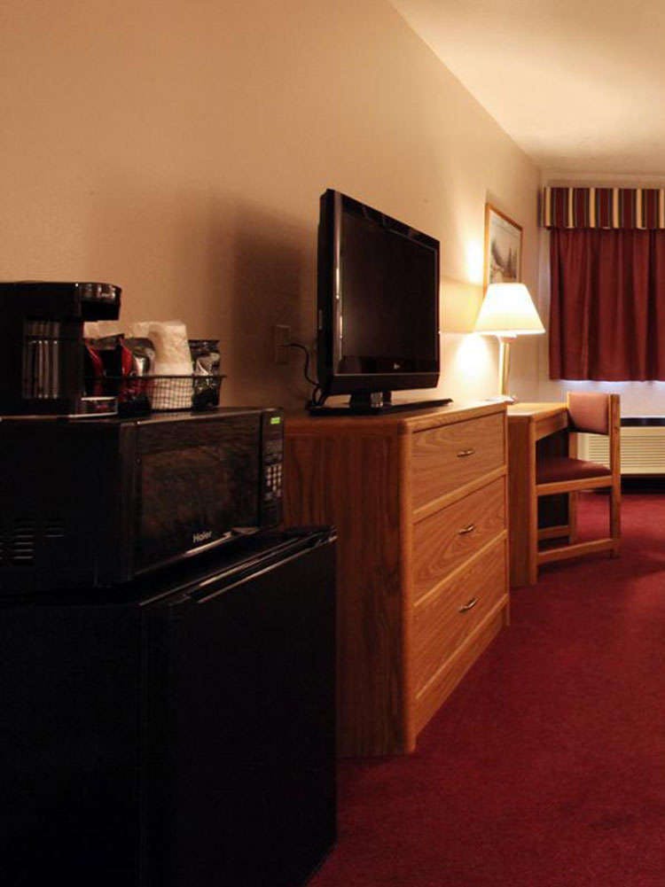 Hotel Americas Best Value Inn Cedar City photo 3
