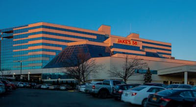 Jake's 58 Casino Hotel - Adult Only