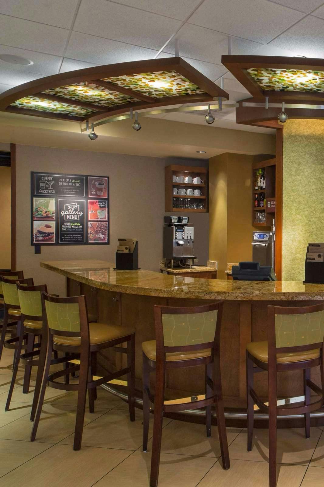 Hotel Comfort Suites Milwaukee West photo 4