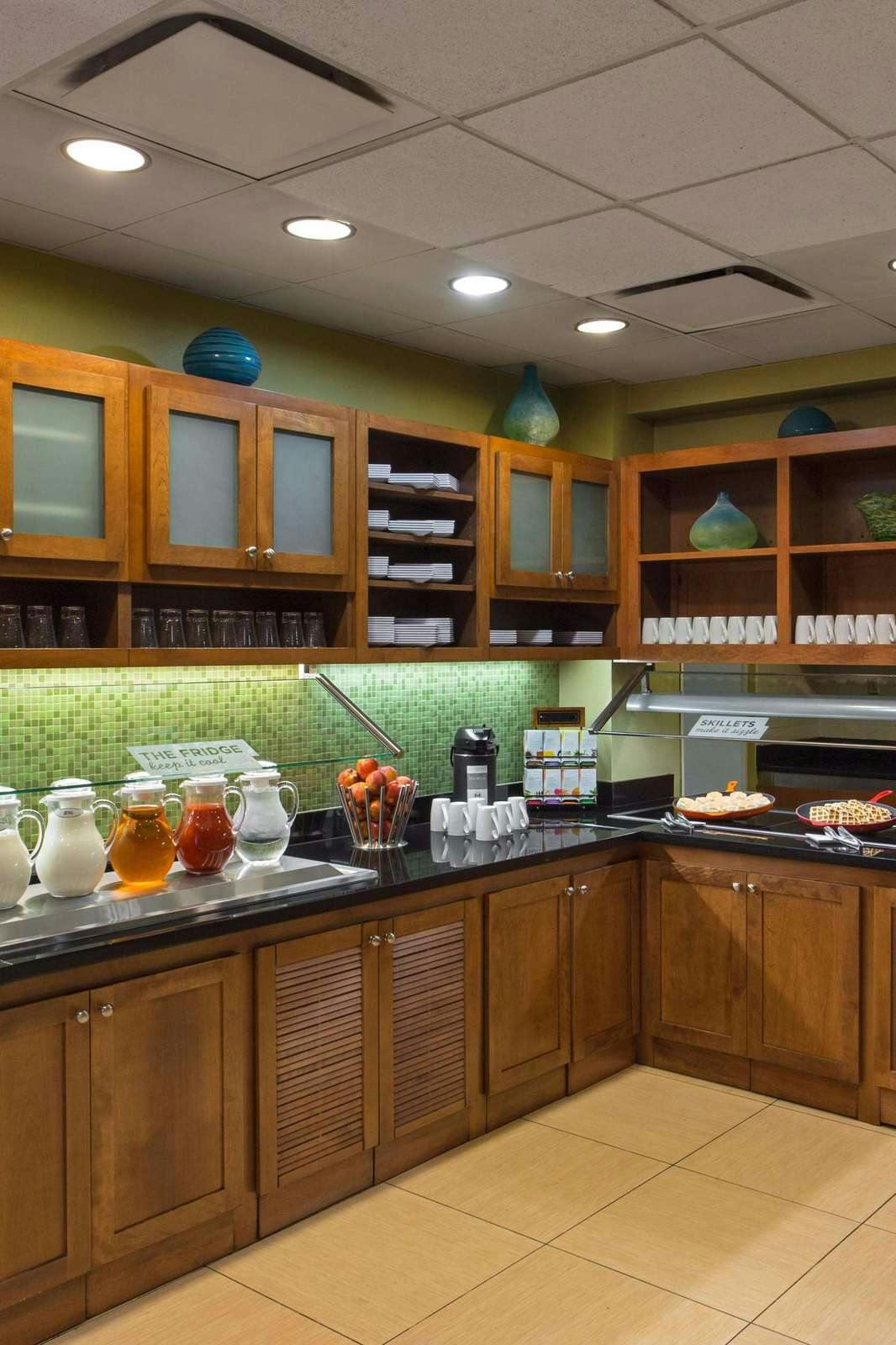 Hotel Comfort Suites Milwaukee West photo 5